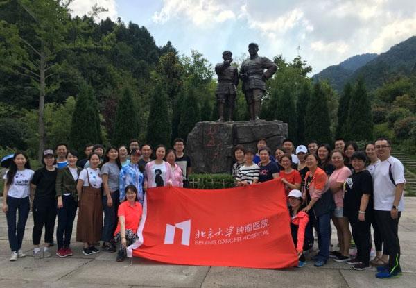 小学期末给得奖的学生发五花肉、甘蔗和鱼作为奖励，家长：鱼有四斤重，家里两个孩子都有